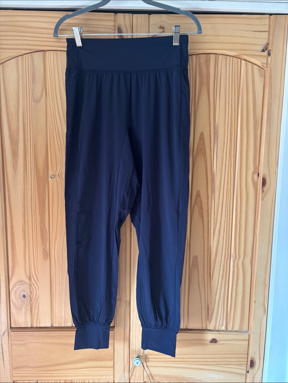 lululemon athletica Navy Cropped High-Rise Workout Joggers navy blue size 6